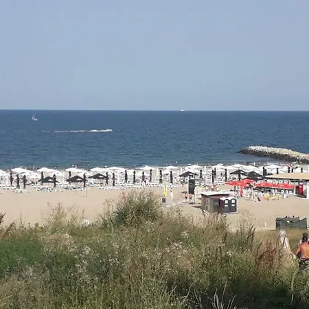 Apartment Near The Sea Constanta Exterior photo